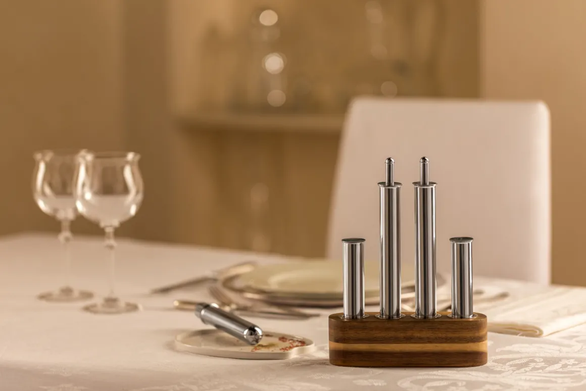 Gewürzbehälter-Set aus Edelstahl, 5-teilig.