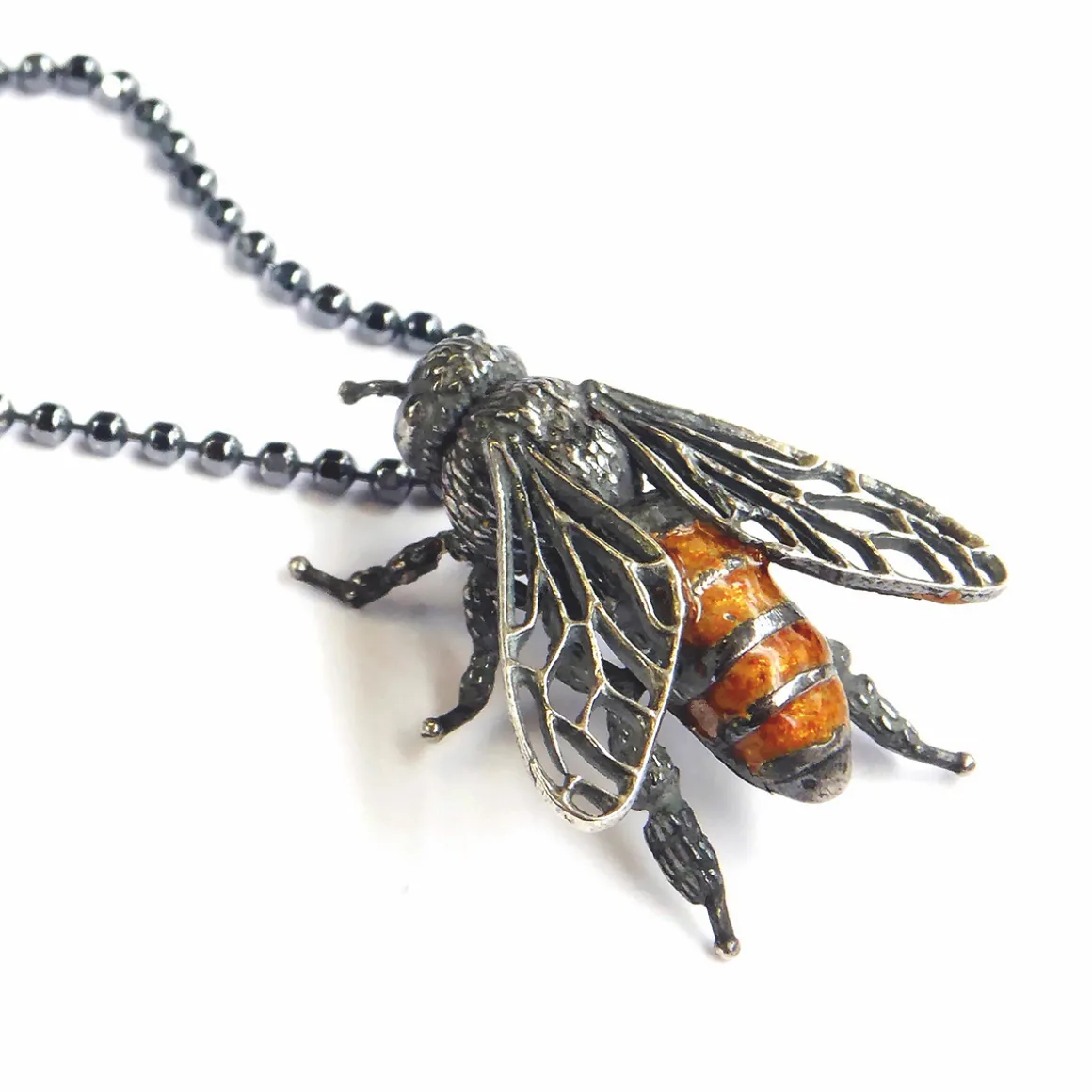 Kette »Honigbiene«.