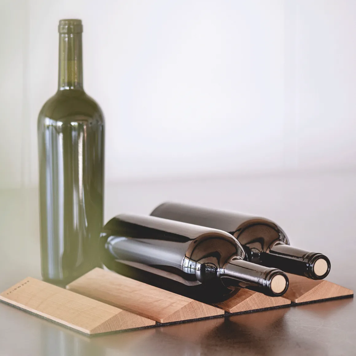 Weinregal aus Holz.