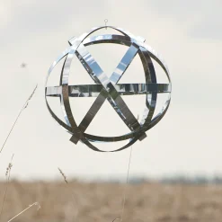 Windspiel zum Aufhängen »Globus«.